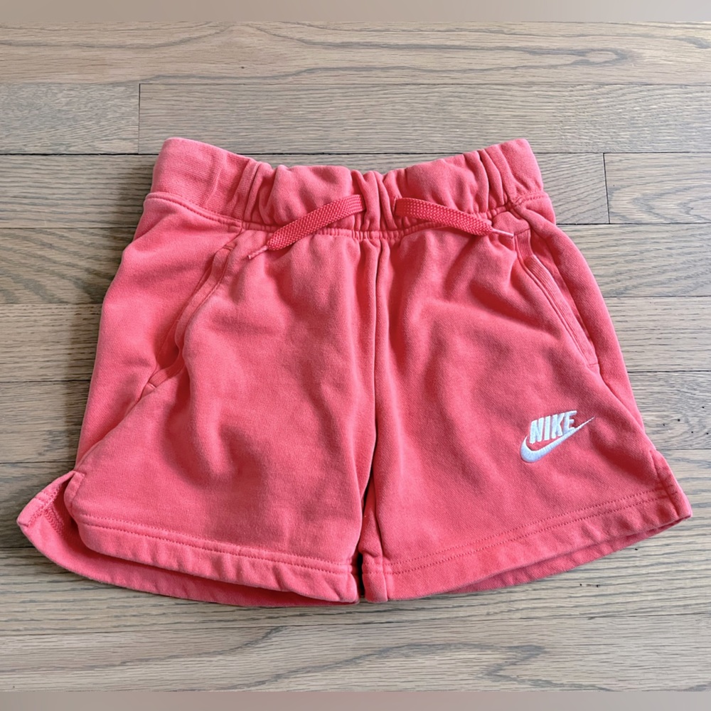 Nike Sportswear Kids' Club French Terry Shorts. M (10-12), MAGIC EMBER/ WHITE